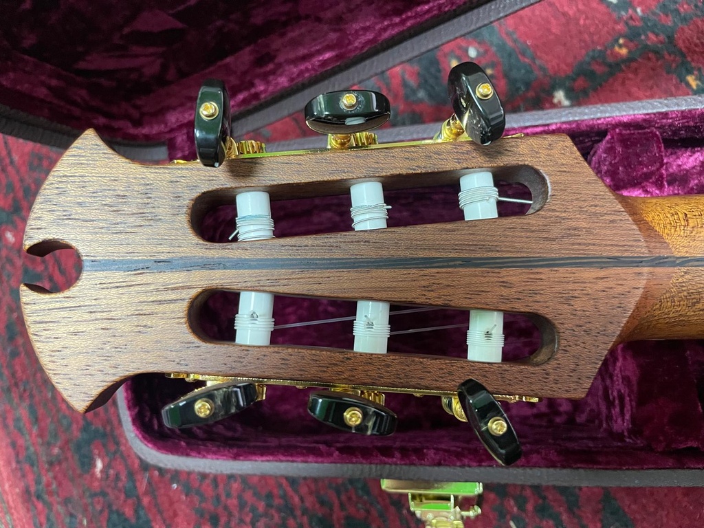 Dowina Classica 4/4 - Hybrid Cut Swiss Spruce/Indian Rosewood 