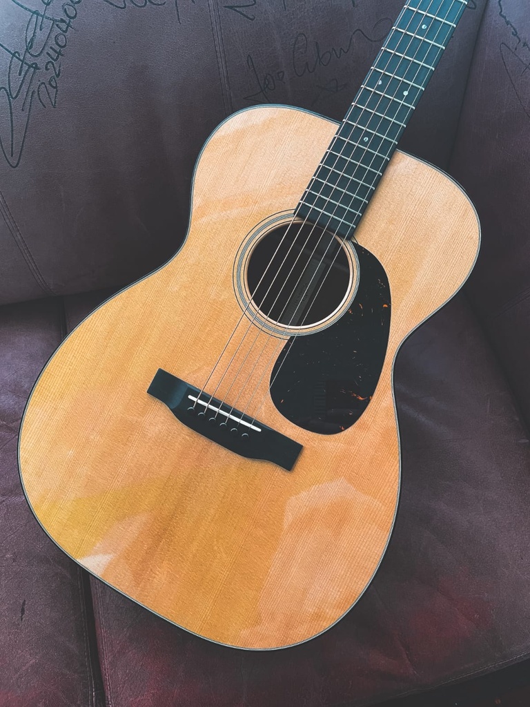 Martin 00 Custom Shop Spruce / Flamed Mahogany