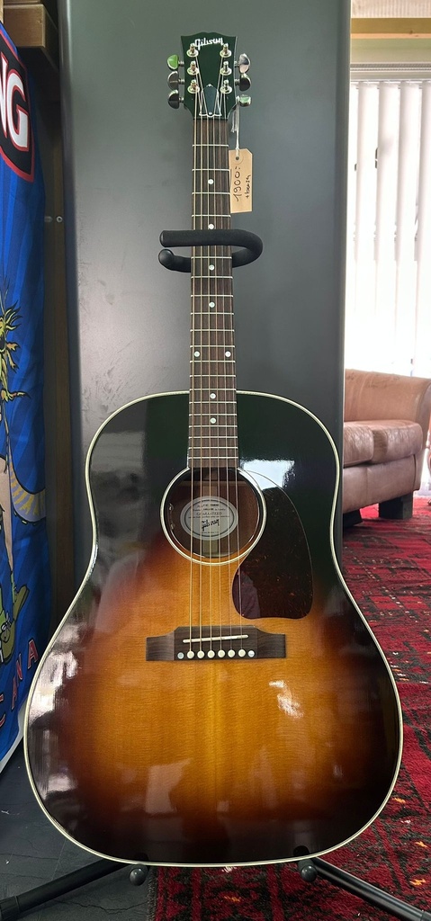 Gibson J-45 Standard
