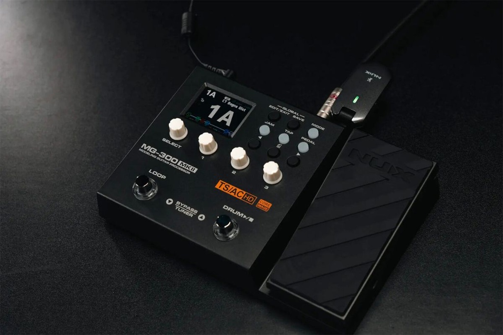 NUX MG-300 MKII Pedaliera Multieffetto